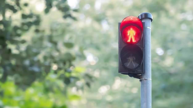 Foto rode kleur op het verkeerslicht