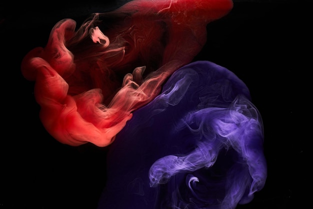 Rode paarse inkt abstracte achtergrond Acrylverf achtergrond voor parfum waterpijp cosmetica Mysterieuze rookwolken kleurrijke mist