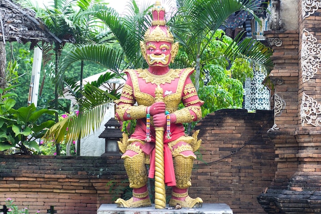 Rode Reus in Wat Thailand