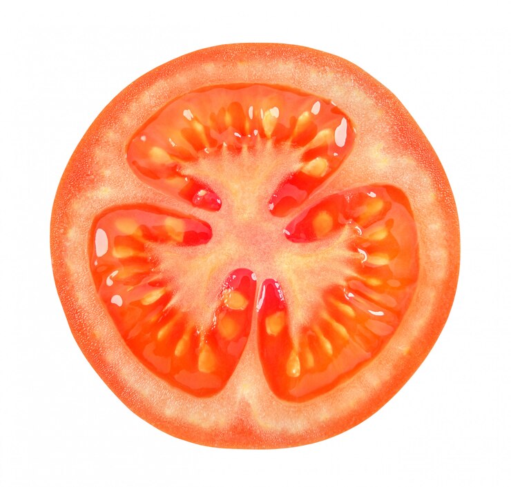 Foto rode tomatenbesnoeiing over geïsoleerd op witte achtergrond met het knippen van weg.