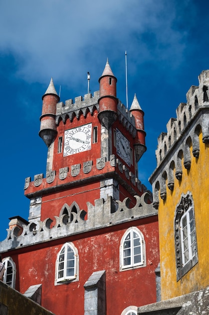 Rode toren van het kasteel van Pena