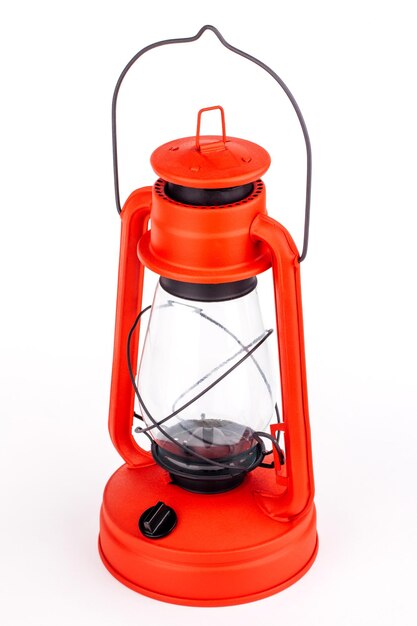 Rode Vintage Olielamp op witte achtergrond
