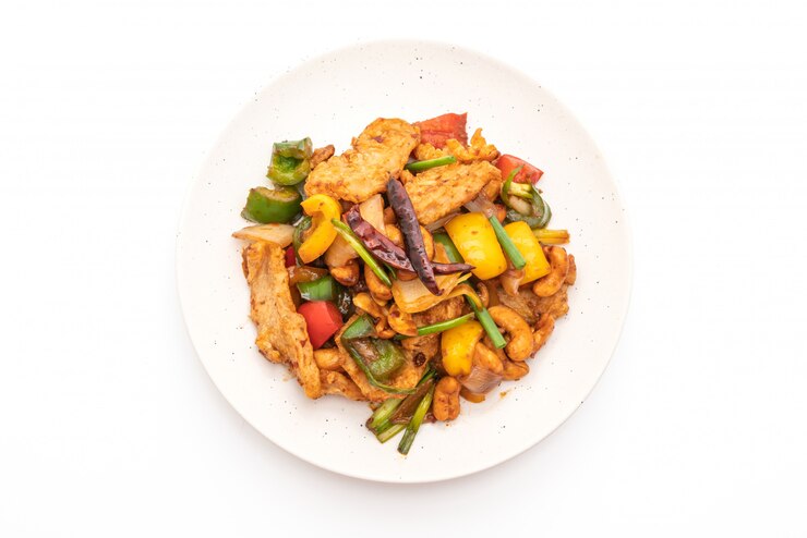 Foto roergebakken kip met cashewnoten