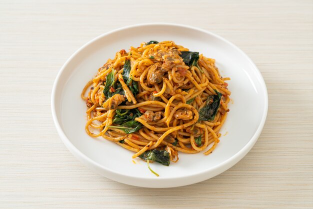 Roergebakken Spaghetti met Clam en Chilli Paste - Fusion food style