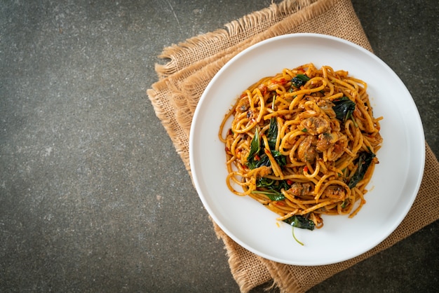 Roergebakken Spaghetti met Clam en Chilli Paste - Fusion food style