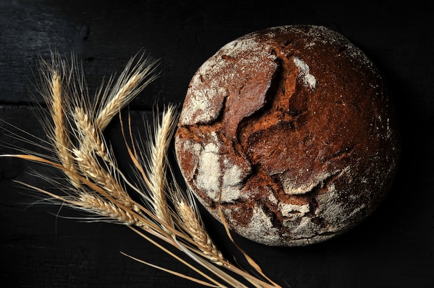 Roggebrood, heel brood en oren