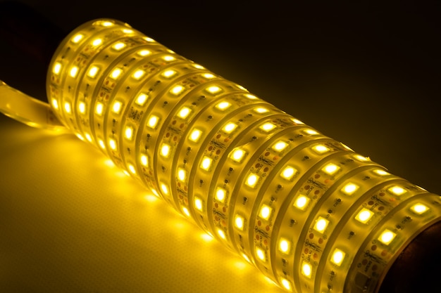 Foto rol ledstrip voor decoratieve woonverlichting.