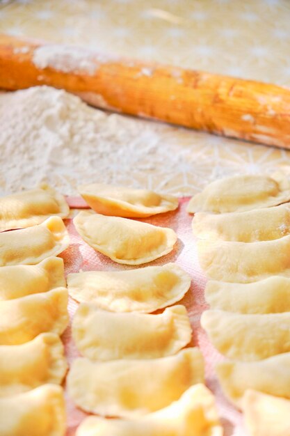 Foto mattarello per stendere pasta e gnocchi incollaticibo naturale fatto in casa