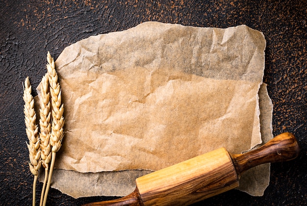 Rolling pin and wheat ears