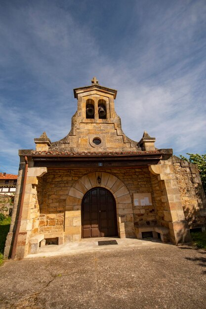 Romaanse kerk van santa eulalia in bostronizo