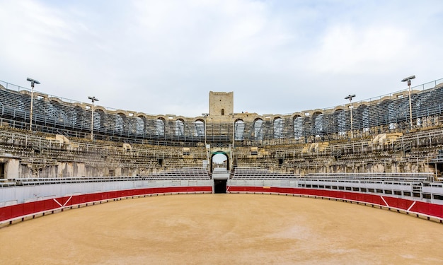 Foto anfiteatro romano di arles, patrimonio mondiale dell'unesco in francia