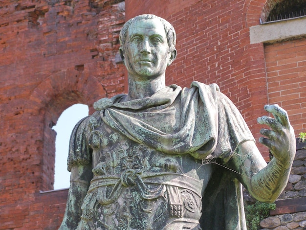 Roman statue in Turin