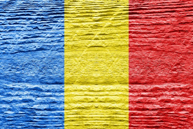 Photo romania flag with wooden texture