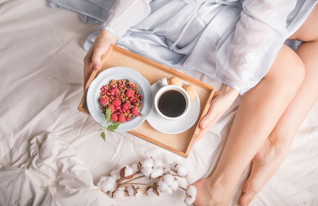 Романтический завтрак в постели