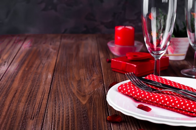 Romantic candle light Valentine Table Setting