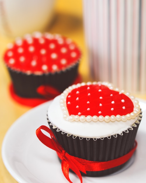 Photo romantic heart cupcake for valentine's day