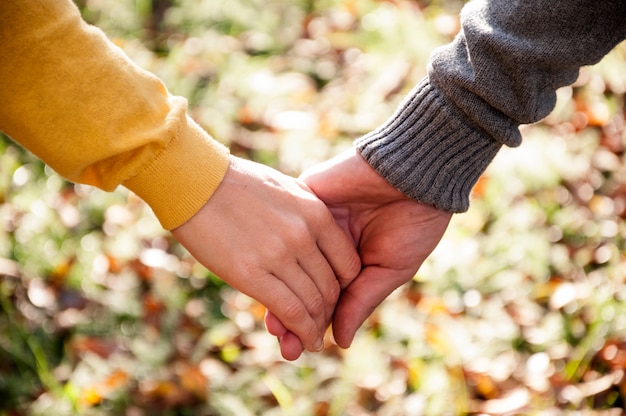 Passeggiata romantica nella natura