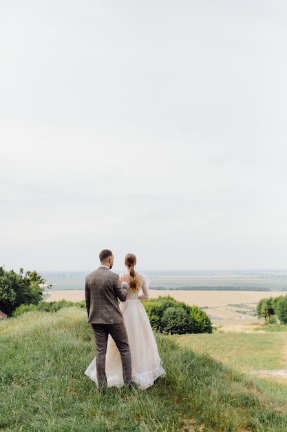 Romantisch bruidspaar verliefd