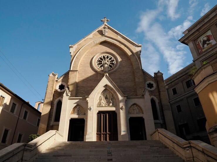 Parrocchia Di Sant'alfonso Maria De' Liguori Premium Photo | Rome church Chiesa di Sant'Alfonso Maria de' Liguori