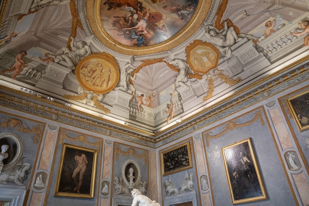 Rome, Italië - 22 juni 2018: Kunst fresco in Galleria Borghese van Villa Borghese
