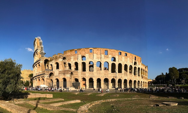 Фото Рим италия европа город золотой час солнечный день голубое небо