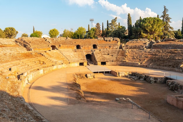 Romeinse ruïnes van Merida uitzicht op het Romeinse amfitheater Extremadura Spanje