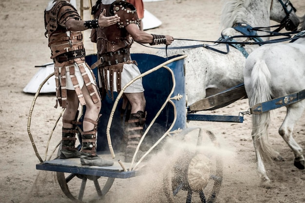 Foto romeinse strijdwagen in een gevecht van gladiatoren, bloedig circus