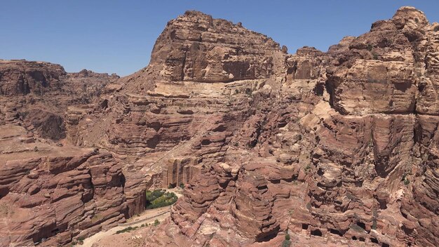 Rond het kruisvaarderskasteel in el Habis in Petra Jordan, Werelderfgoedlocatie