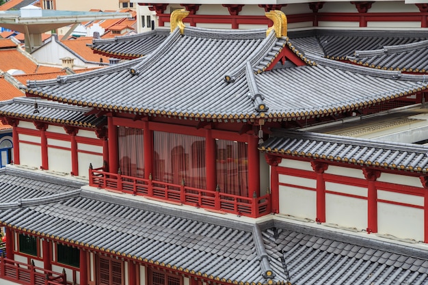 Tetto del tempio della reliquia del dente di buddha alla città della cina, singapore