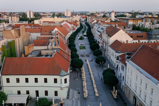 Крыши старого города, снятые сверху на закате