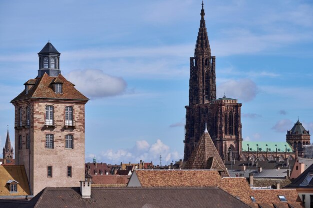 Foto tetti e torri di strasburgo alsazia francia