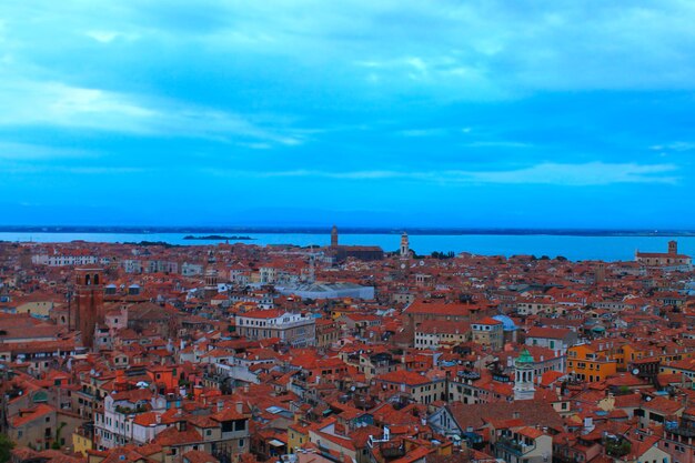 Крыши Венеции. Венеция во время заката. Италия.