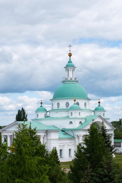 Photo rostov russia june 10 2023 view from the tower of the dmitrievskaya church in the spasoyakovlevsky monastery