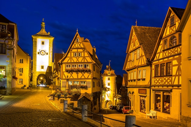 Rothenburg ob der tauber germania al crepuscolo.