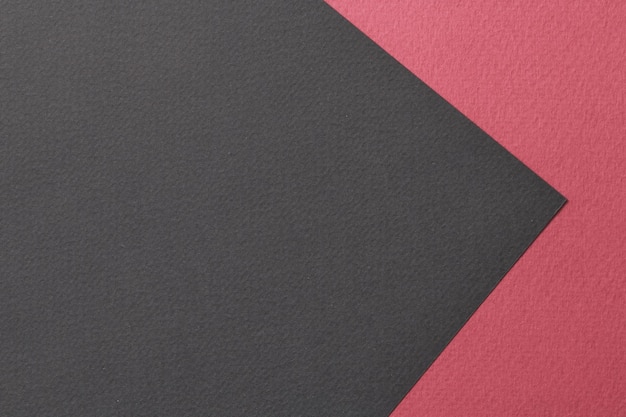 거친 크래프트 종이 배경 종이 질감 검정 빨강 색상 텍스트 복사 공간이 있는 모형