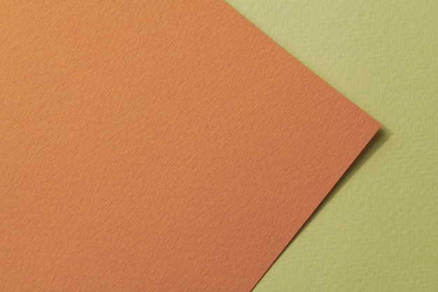 Ruvida carta kraft sfondo texture carta colori verde arancio mockup con copia spazio per il testo