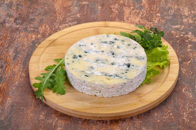 Round blue cheese