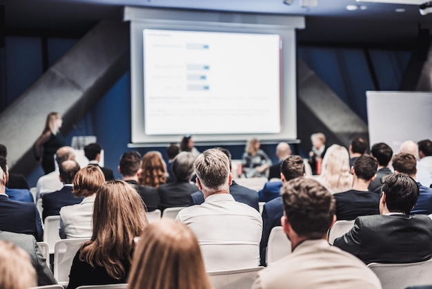 Photo round table discussion at business conference event