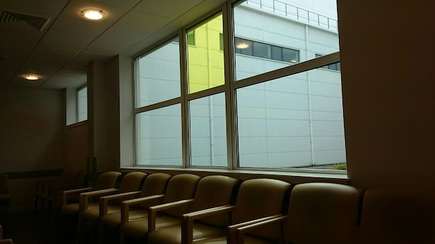 Photo row of chairs at hospital