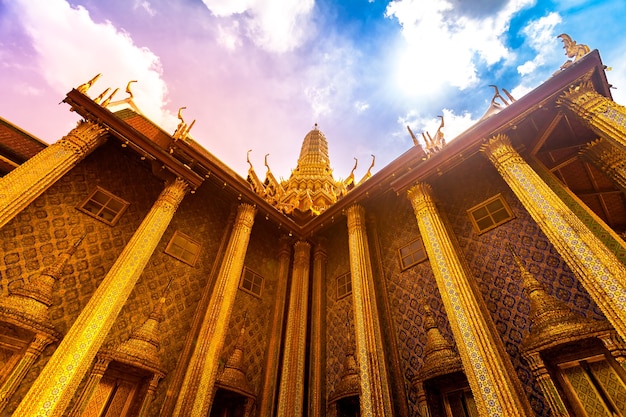 태국 방콕의 로얄 그랜드 킹 팰리스 아시아 건축 황금의 아름다운 랜드마크