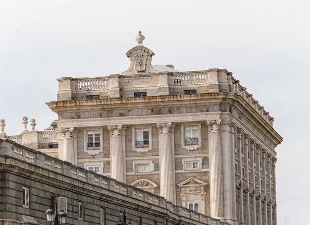 Foto palazzo reale a sfondo di architettura di madrid spagna