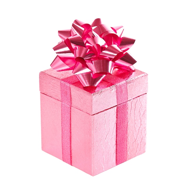 Roze geschenkdoos met strik op witte achtergrond