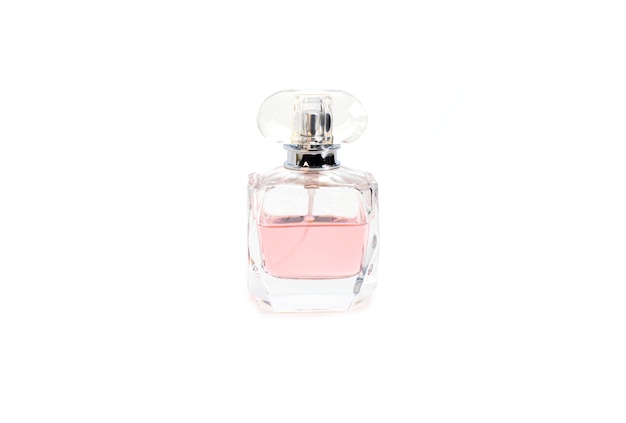 Roze parfumfles geïsoleerd op een witte achtergrond