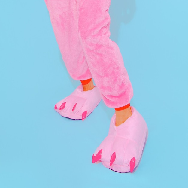 Roze pyjama Feeststemming Grappige pantoffels Minimal Home Relax style Kigurumi-winkelconcept