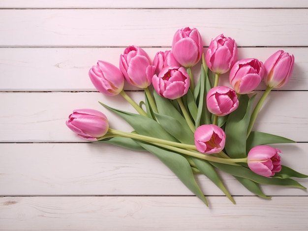 Roze tulpen op witte houten gestructureerde achtergrond