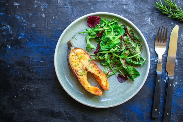 Roze zalm steak gebakken