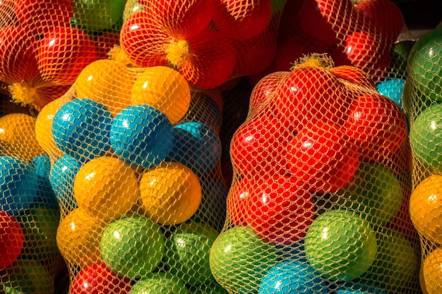 Rubberen bal van verschillende kleuren Kleurrijke plastic ballen