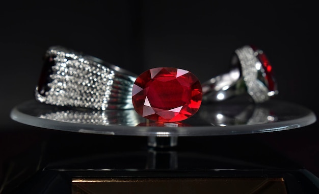 Ruby saffier sieraden duur