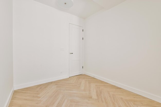 Ruime lege kamer.