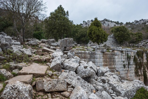 Ruïne van gymnasium en badgebouw in Termessos Ruïne van oude stad in de provincie Antalya Turkije